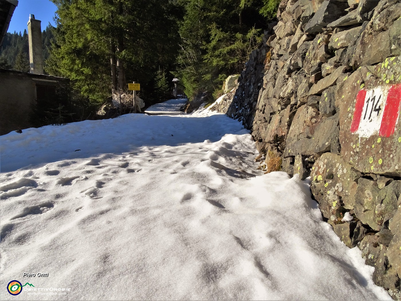 07 Primo tratto con neve ghiacciata.JPG